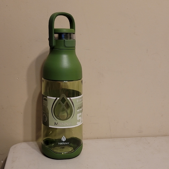 1ct Manna Jolt 50oz Bottle Pls Specify Color - Picture 1 of 10